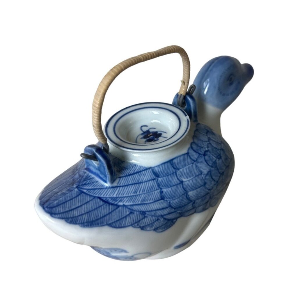 Chinese VTG Teapot Hand Painted Blue White Duck Wrapped Handle With Lid